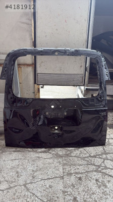 Hyundai staria bagaj kapağı