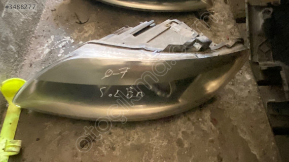 AUDİ Q7 SOL FAR ÇIKMA