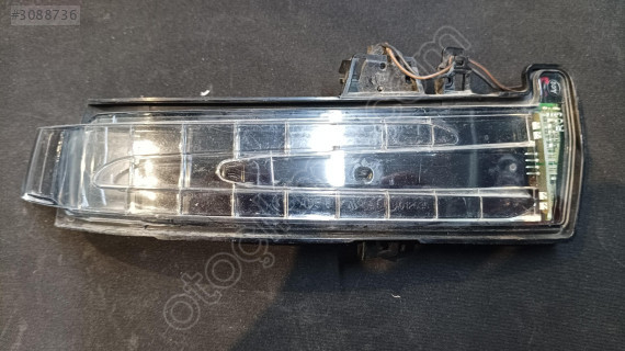 MERCEDES C W204 W212 SAĞ AYNA SİNYALİ 2129067301 Ç