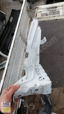 XC40 FAR MONTAJ BRAKETİ 31457752