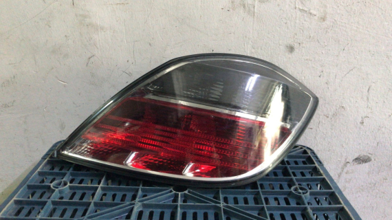 OPEL ASTRA H HB SAĞ STOP ORJİNAL YEDEK PARÇA