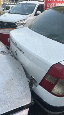 Renault clio 2 bagaj kapağı 2000-2008