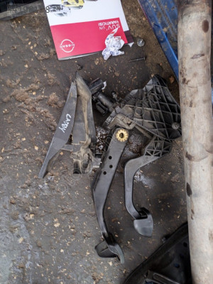 VOLKSWAGEN  CADDY PEDAL SETİ GÜÇMANLAR OTO