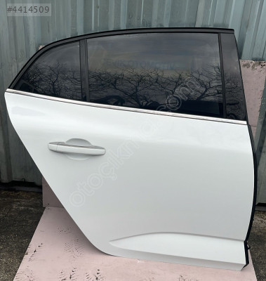 RENAULT MEGANE 4 SAĞ ARKA KAPI ÇIKMA ORJİNAL