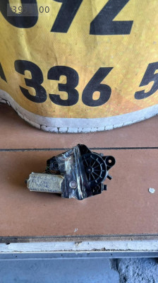 MERCEDES W203 SAĞ ARKA CAM MOTORU