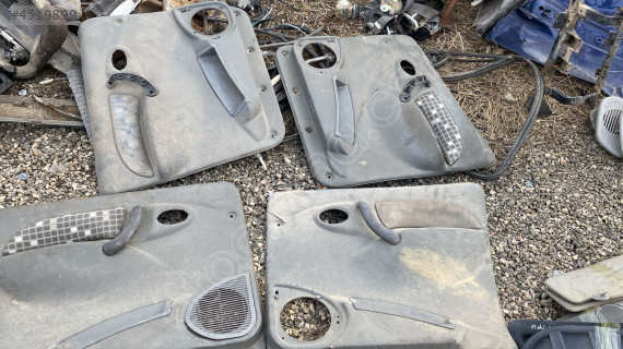 Mahindra kapı döşemesi takım