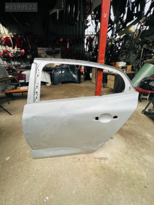 Renault megane 4 çıkma arka sol kapı