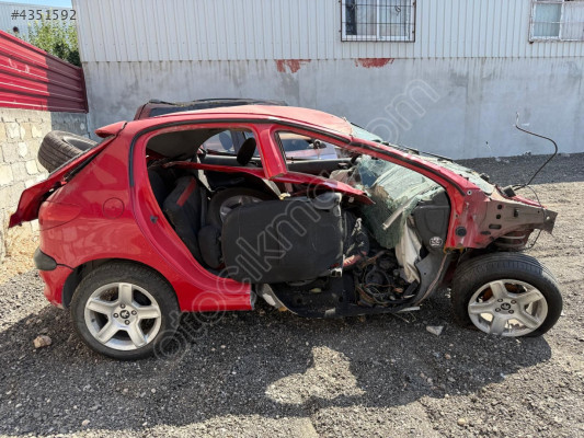 PEUGEOT 206 SAĞ ARKA ÇAMURLUK ORJİNAL ÇIKMA TEMİZ