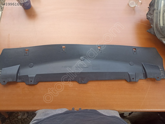 Bmw 5 Serisi F10 Ön Tampon Alt Plastik