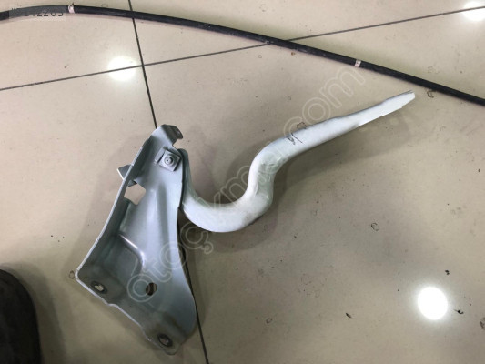 MERCEDES B SERİ W246 SAĞ KAPUT MENTEŞESİ 2468800428