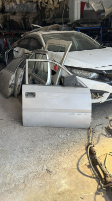 Tata pikap sağ ön kapı