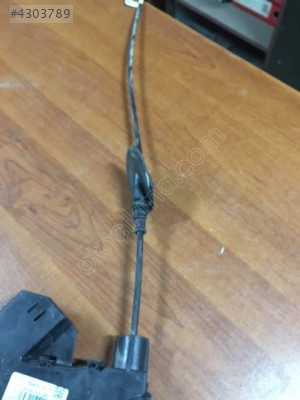 MEGANE 4 SAĞ ÖN KAPI KİLİDİ ORJ ÇIKMA