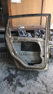 MERCEDES B CLASS W245 SOL ARKA KAPI