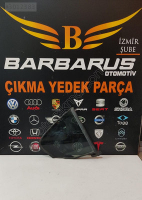 VOLKSWAGEN PASSAT B8 SAĞ ARKA KELEBEK CAMI ÇIKMA