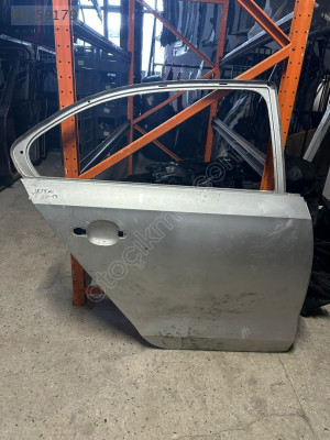 VW JETTA SAĞ ARKA KAPI 2012-16