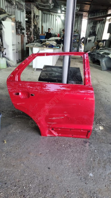 Kia niro 2022 model sag arka kapi