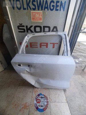 AUDİ A3 SAĞ ARKA KAPI 2021-2023
