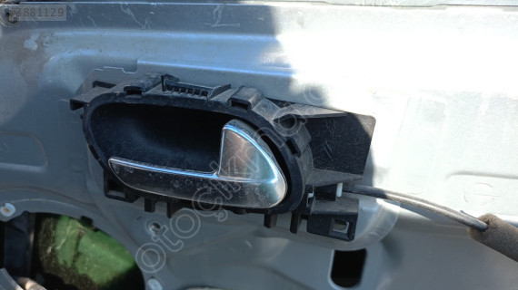 peugeot 508 sağ ön iç kapı kolu