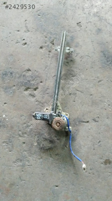 Mazda 323 sağ ön cam krikosu orjinal çıkma