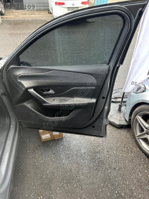 PEUGEOT 408 kapı döşemesi sağ ön
