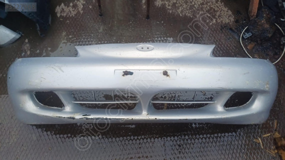 1996-1998 Hyundai Elantra ön tampon