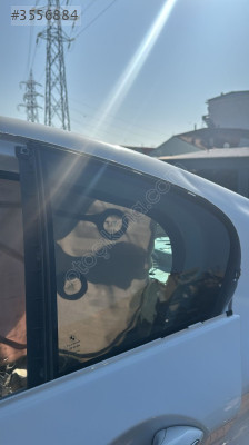 BMW F10 SOL ARKA KELEBEK CAMI