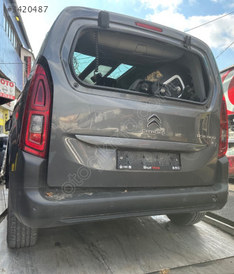 CİTREON berlingo arka tampon