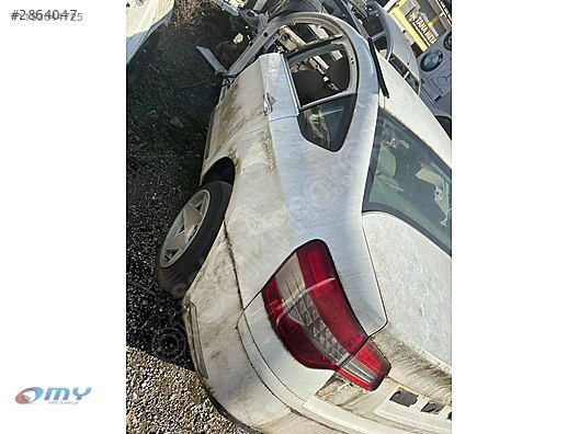 CİTROEN C5 KESME SAĞ SOL ÇEYREK , SAĞ SOL MARŞPİYEL ORTA DİREK