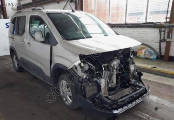 Peugeot rifter sol tampon darbe emici desteği 9674384780