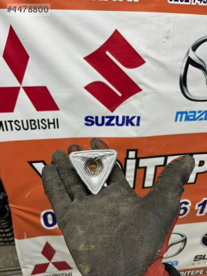 mitsubishi lancer sinyal lambası