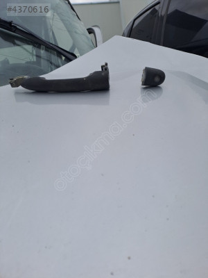 MERCEDES CITAN SOL ÖN KAPI KOLU VE BADEMİ