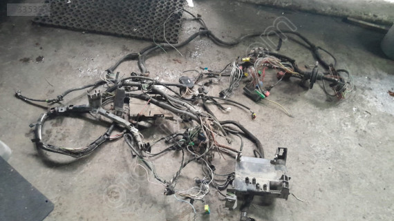 Pejo 206 99 model 1.4 benzinli klimasiz  eski tip tesisat çıkma