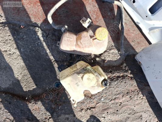 ASTRA F RADYATÖR CAM SU BİDONU