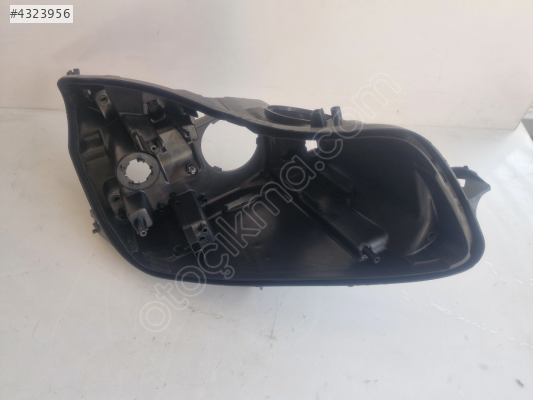 OPEL İNSİGNİA SAĞ ÖN FAR KASASI SIFIR 2009-2012