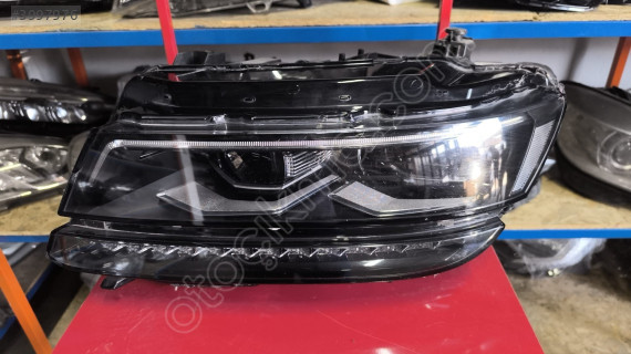 VOLKSWAGEN TİGUAN SOL FAR ORJİNAL ÇIKMA  18000₺