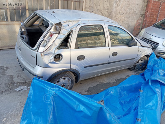 2004 opel corsa c sağ arka kapı hatasız