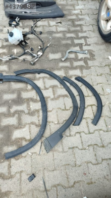 Skywell ET5 çıkma takım dodik