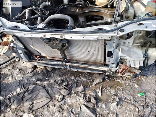1986 ve 89 HONDA ACCORD ÖN PANEL KESME ORJİNAL