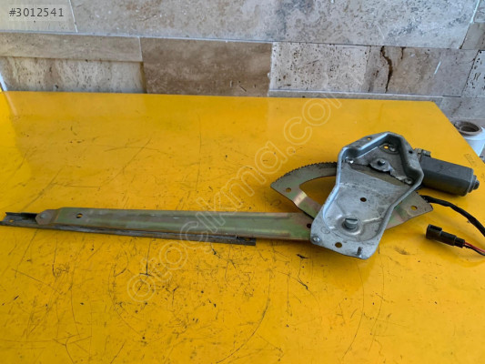 Nissan Micra 1993-1997 Elektrikli Motorlu Arka Cam Krikosu
