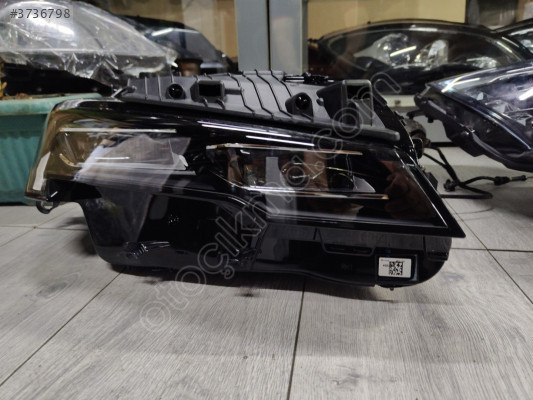 Peugeot 408 GT sağ ön far ledli komple
