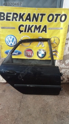 Renault Laguna1 sağ arka kapı 50 TL