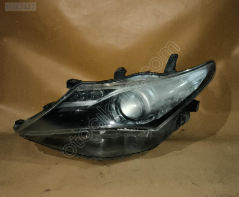 toyota auris sol far mercekli