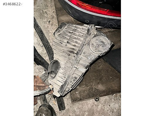 AUDI Q7 3.0 HAVA FİLTRE KUTUSU ÇIKMA KONUK OTO 05366077016