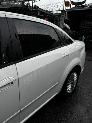 FİAT LİNEA SOL ARKA KAPI SÖKME