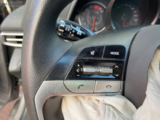 2021 Hyundai Elantra Ses Açma Kapama Tuşu