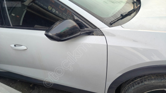 Peugeot 408 sağ ön kapı sökme