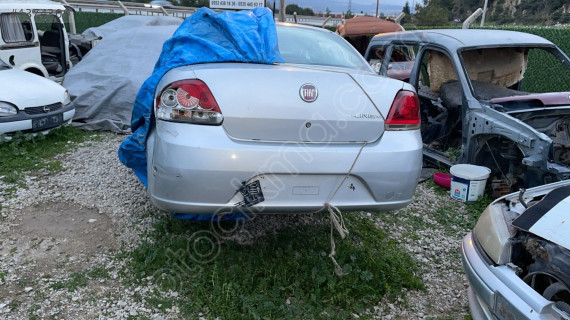 Fiat Linea arka Çamurluk