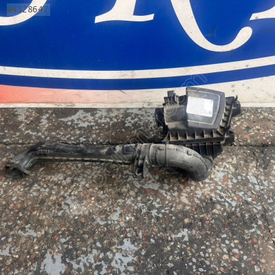 Ford Courier Çıkma Hava Filtresi Kutusu