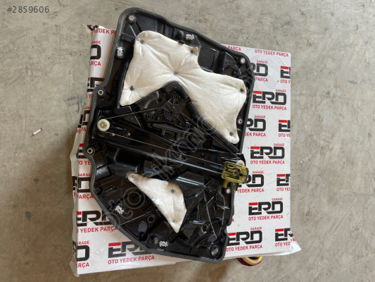 BMW 7 G12 SOL ARKA KAPI CAM KRİKOSU 7422877