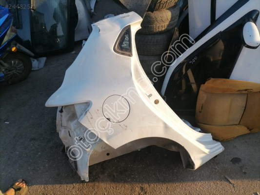 RENAULT  CLİO 4 SAĞ ARKA ÇAMURLUK ÇELİKLER OTO ÇIKMA